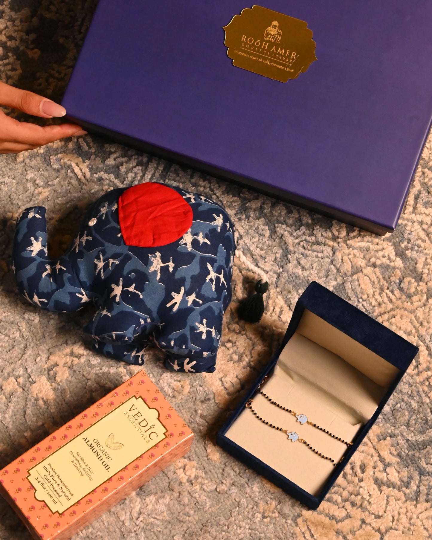 Shishu Infant Hamper - Love & Nurturing