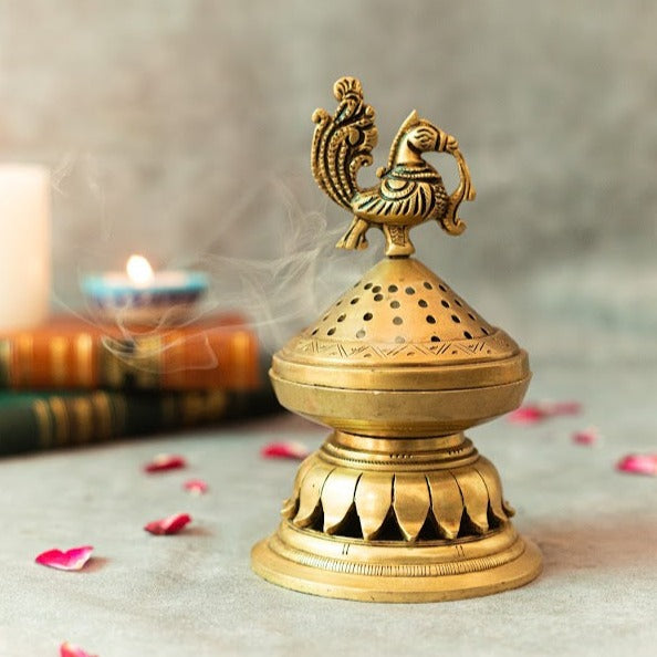 Regal Loban Lamp