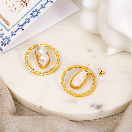 Inaya Pearl Earrings